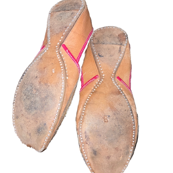 Costume Genie Shoes - Picture 2 of 2